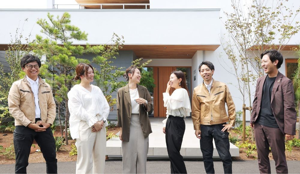 女性が多い職場で、性別年齢層とも幅広くコミュニケーションが取りやすく、毎月全体でランチ会を開催しています！