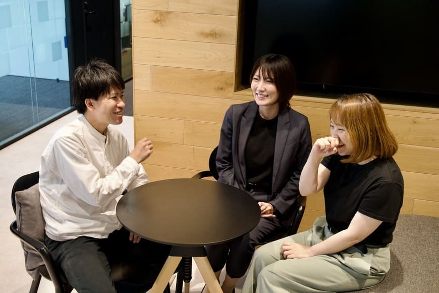 部署、先輩問わずコミュニケーションが活発です