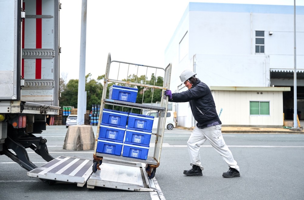 積卸作業の丁寧に教えます！！