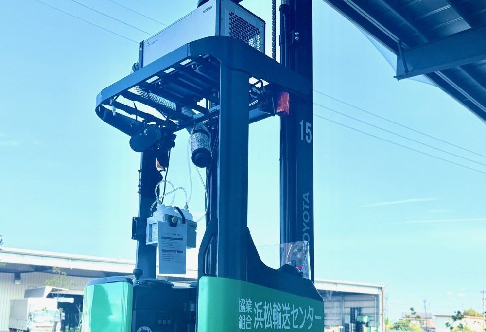 労働環境の改善にも力を入れています！リフトにもスポットクーラーがついています。