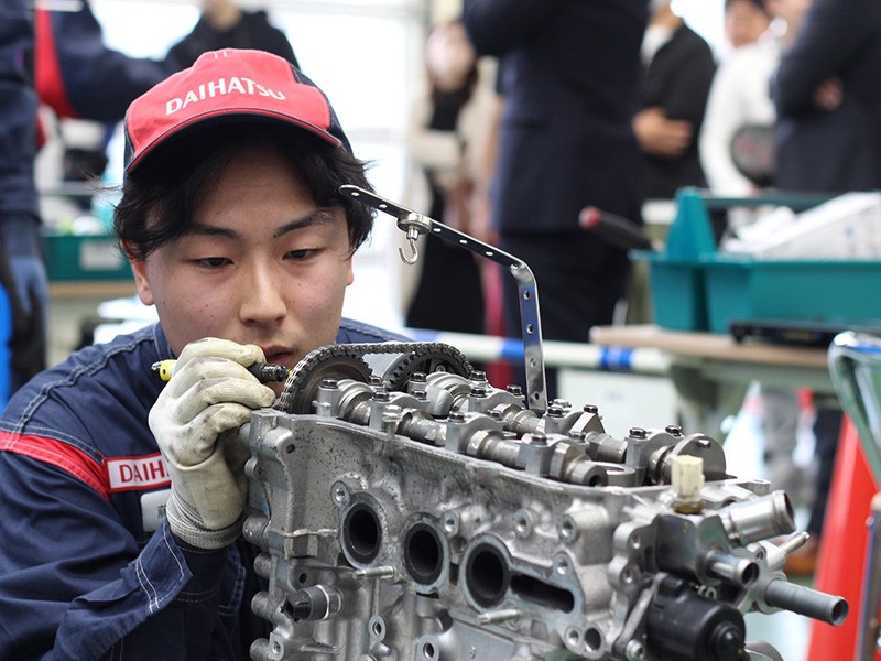 【奈良】3級自動車整備士｜実務経験不問・ブランク歓迎｜賞与5.06ヶ月・2級取得支援｜正規ディーラー