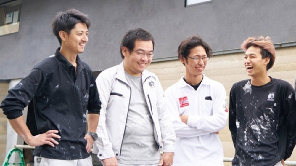 左官職人募集｜社保完備・資格取得手当・研修制度あり